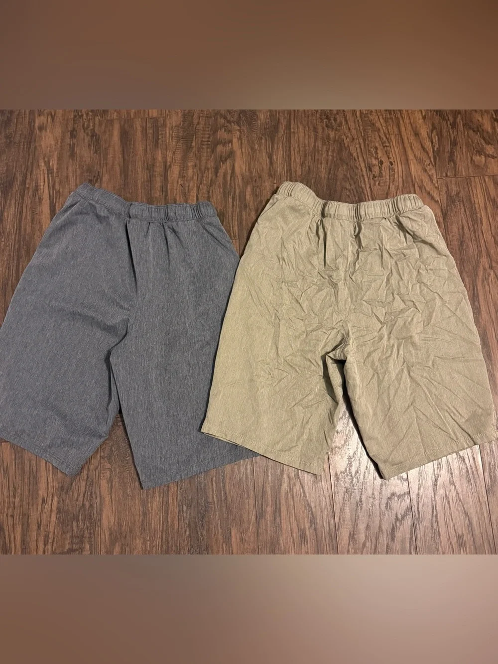Hurley Men's Athletic Drawstring Shorts - Gray & Tan